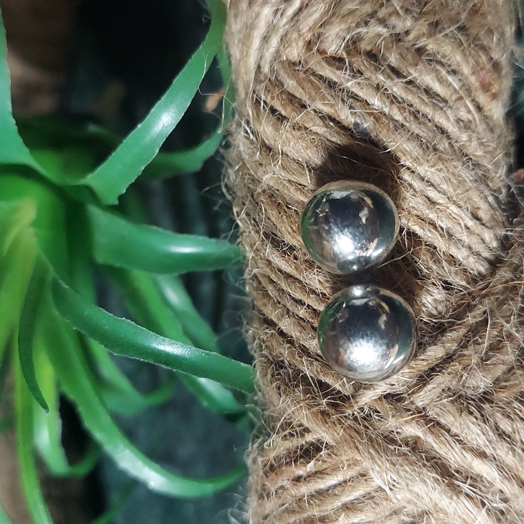 E1273 Minimalist Silvertone Ball Stud Earrings 6$